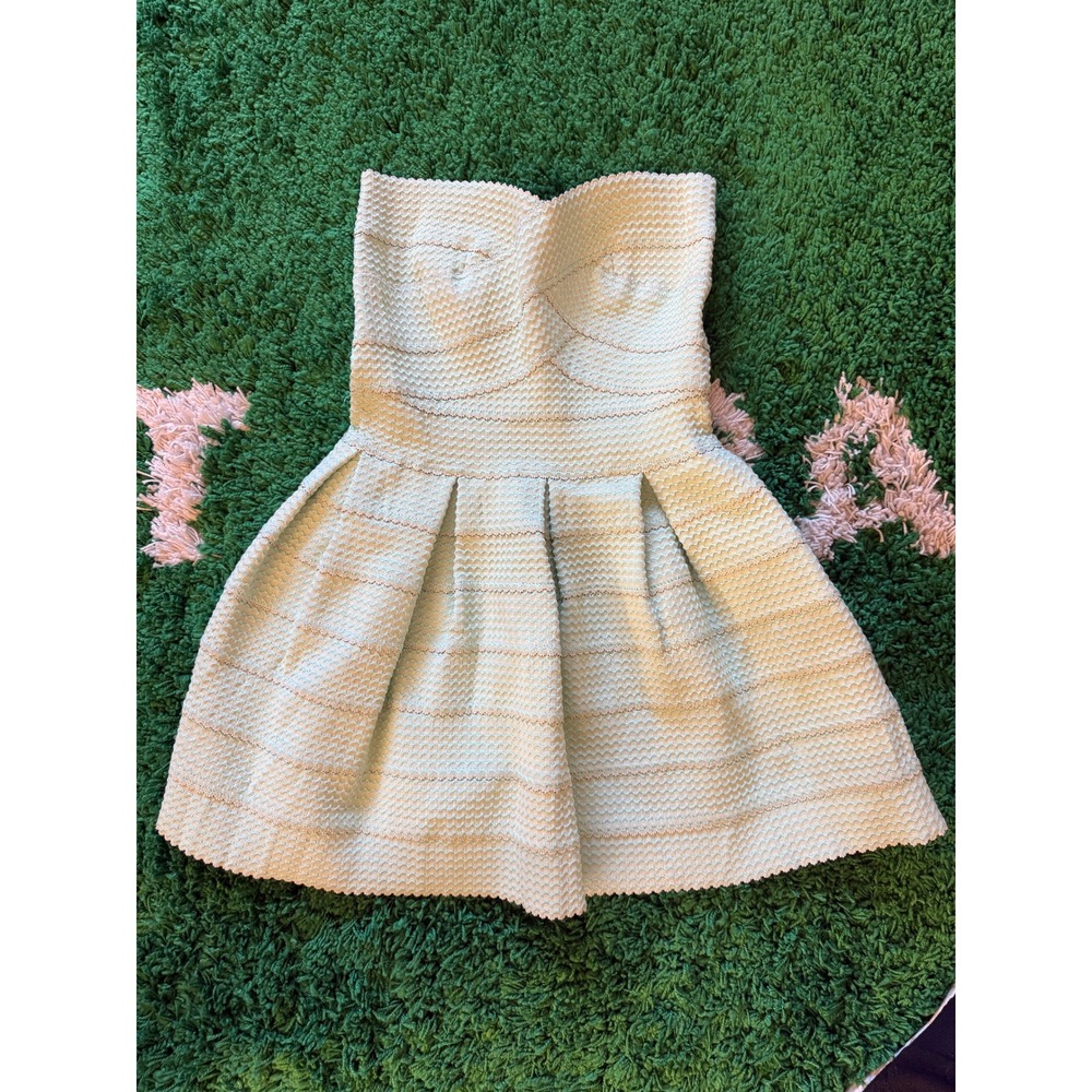L'atiste by Amy Mint Green Zigzag Strapless Fit and Flare Dress‎ Mini (B)